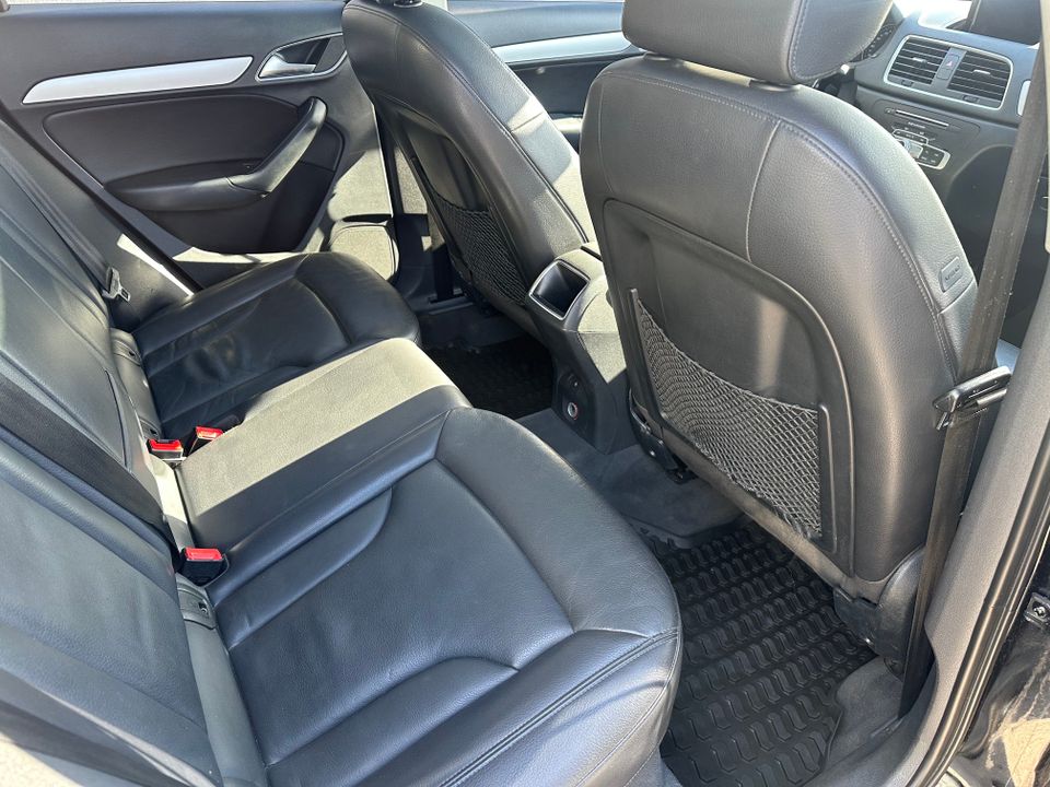 Audi Q3 2018 - Image 12