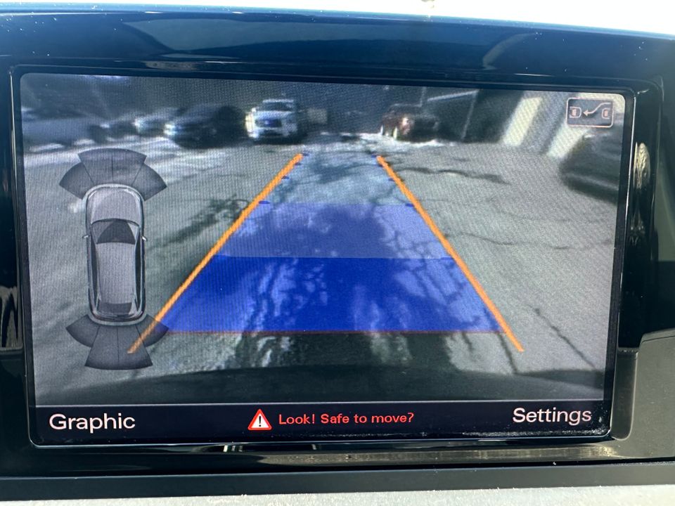 Audi Q3 2018 - Image 23