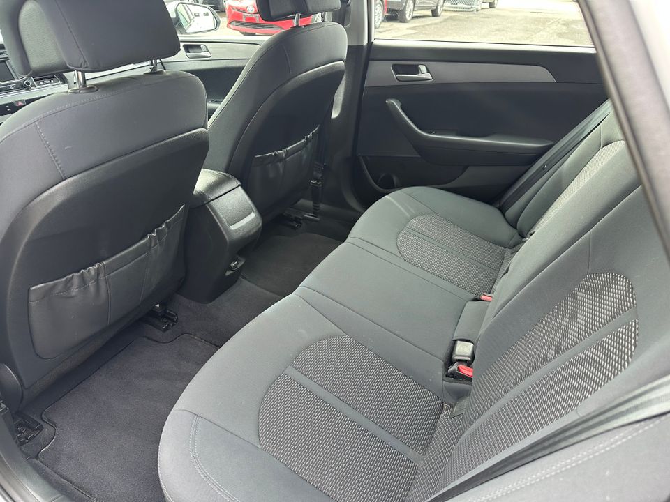 Hyundai Sonata 2017 - Image 12