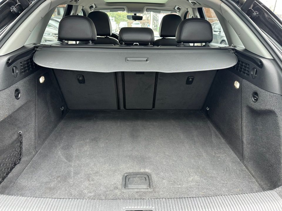 Audi Q3 2018 - Image 11