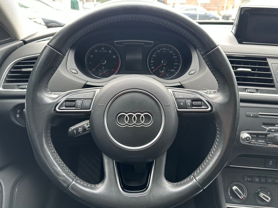 Audi Q3 2018 - Image 18