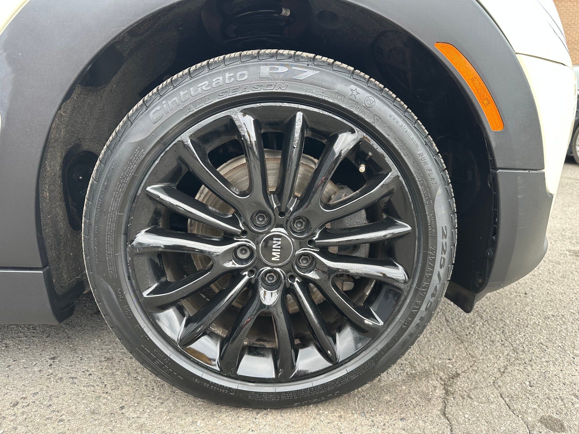 MINI Clubman 2018 - Thumbnail 27