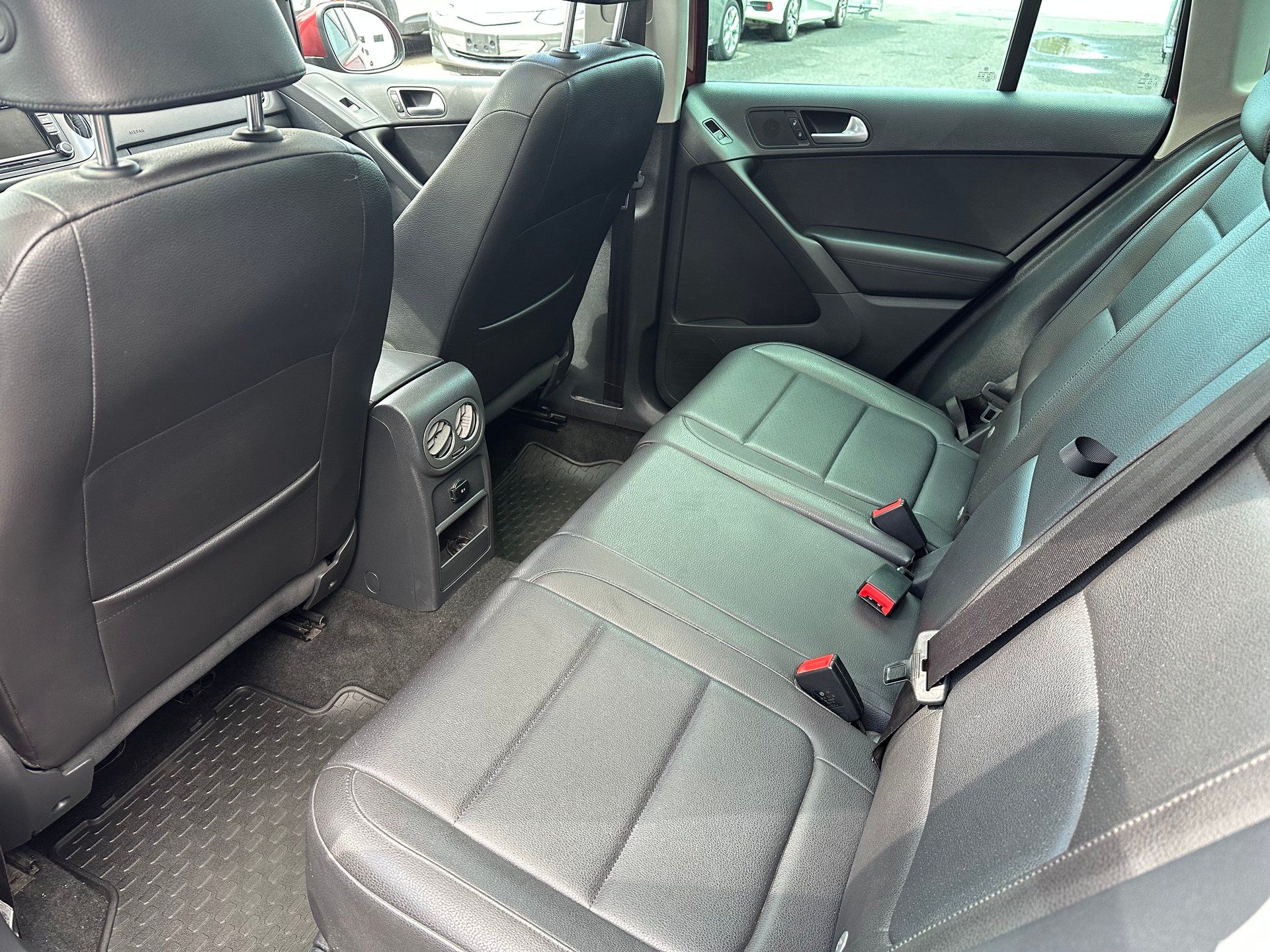 Volkswagen Tiguan 2011 - Thumbnail 12