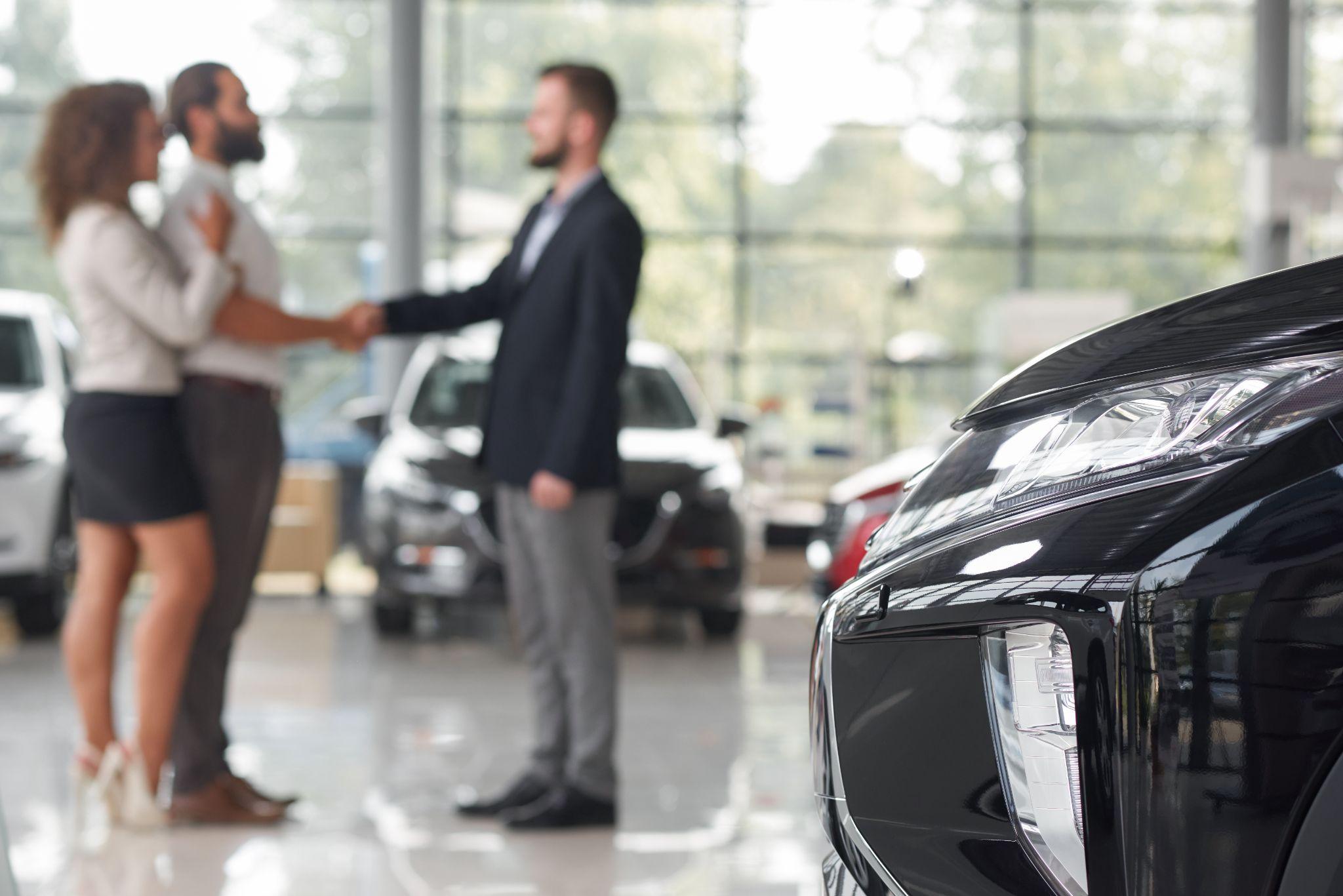 Inspection d'une voiture d'occasion